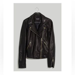 Black Madewell woman’s washed leather motorcycle jacket. Size: XS.